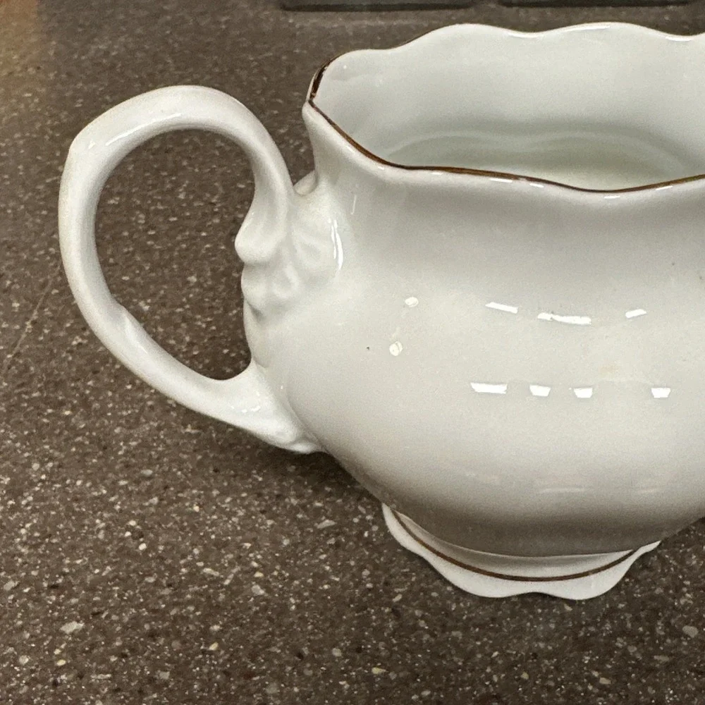 Cuisena Savannah Gold Creamer & Gravy Boat Set Poland Fine China‎ Vintage
